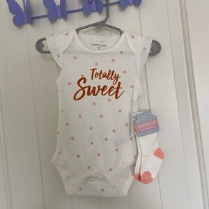 NWT | Always Loved baby girl’s onesie & sock set —‎ 6-9 months